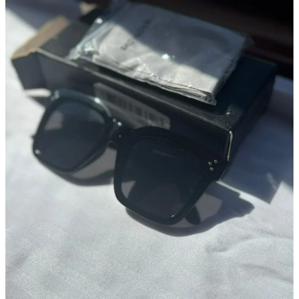 TAOTAOQI Oversized Square Sunglasses – Bold Look with UV400 Protection